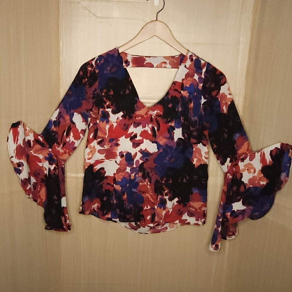 Takara Womens Floral Bell Sleeve Blouse Small